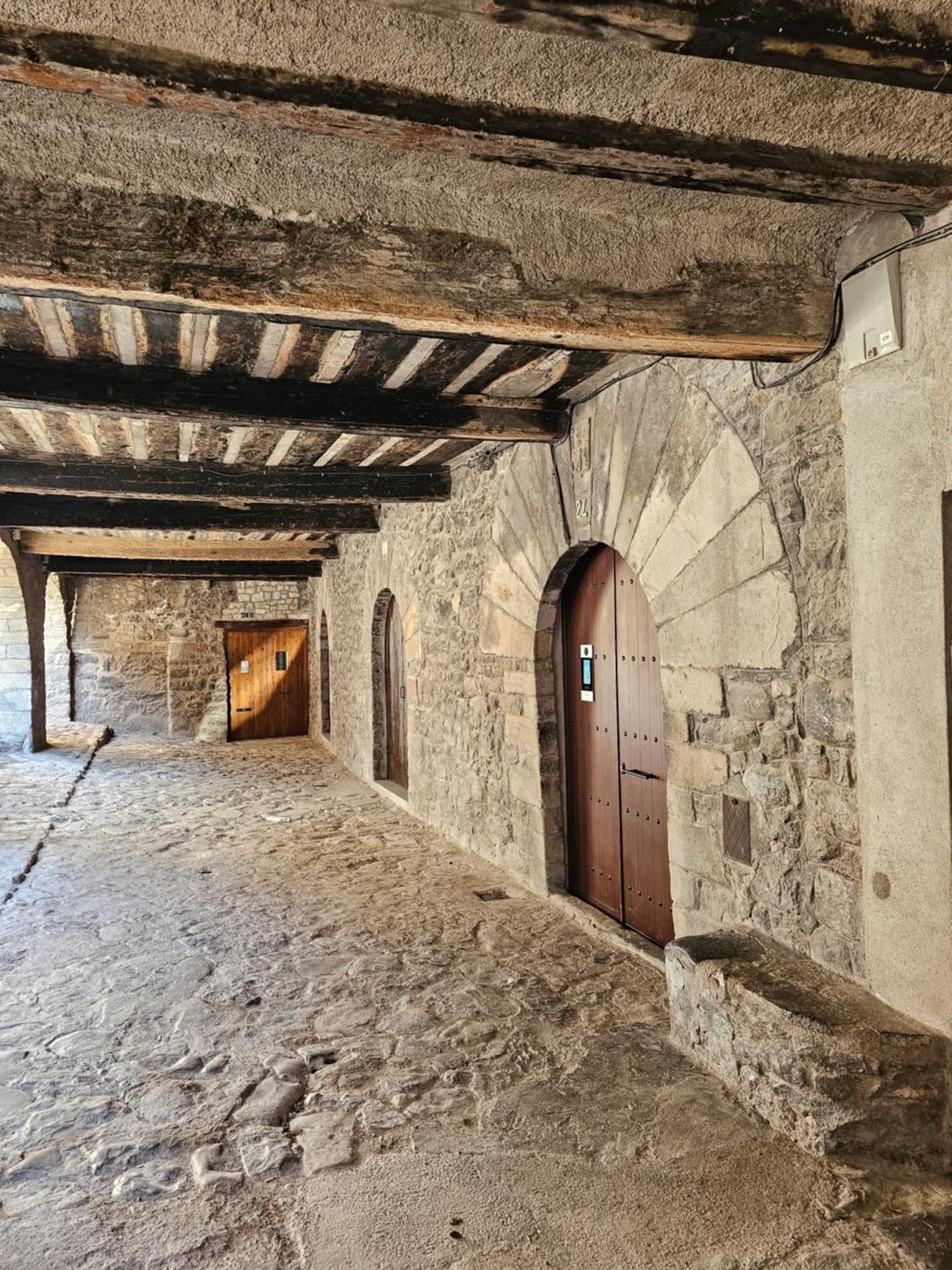 En El Corazon De Baga, Precioso Pueblo Medieval ภายนอก รูปภาพ